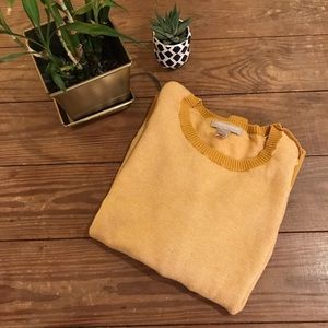 Banana Republic sweater 💛